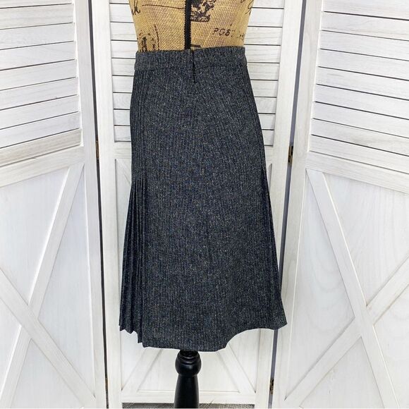 Halogen Speckled Tweed Pleated Skirt Black Gray 2 A Line Academia Knee Length - Picture 2 of 13